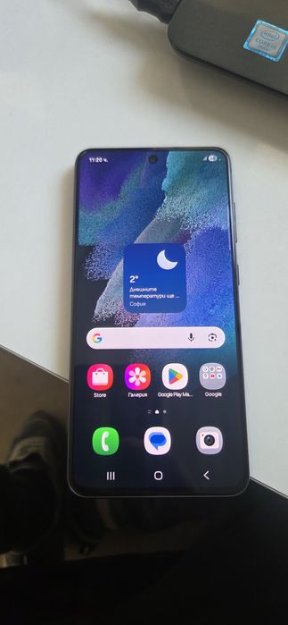 Продавам Sumsung S21 FE