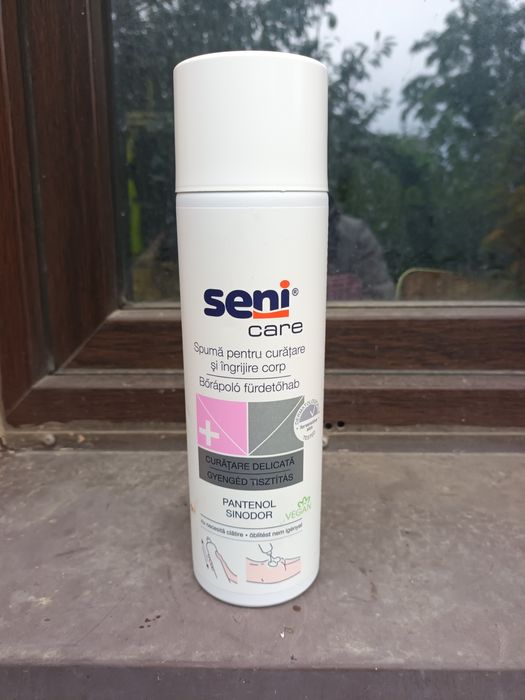 Spuma și curățare îngrijire corp