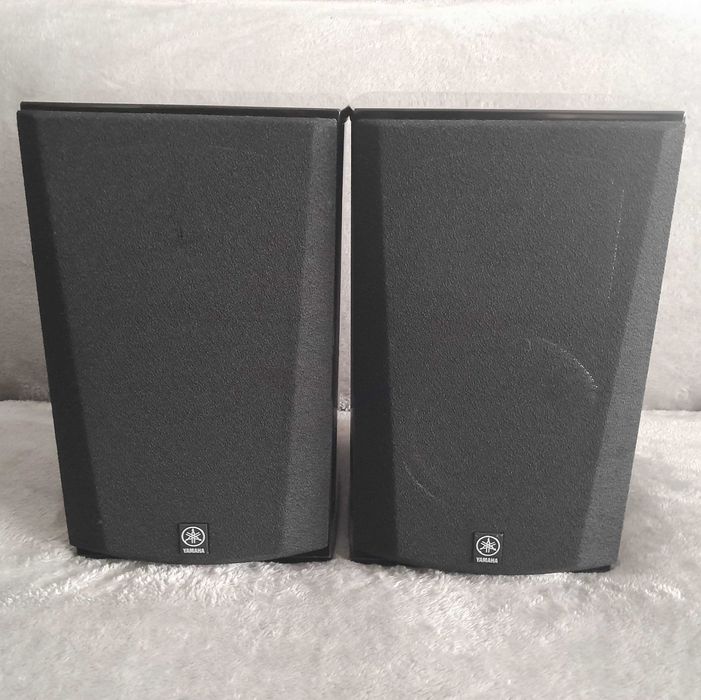 YAMAHA NS-333 Piano Black boxe Hi-Fi de raft compacte