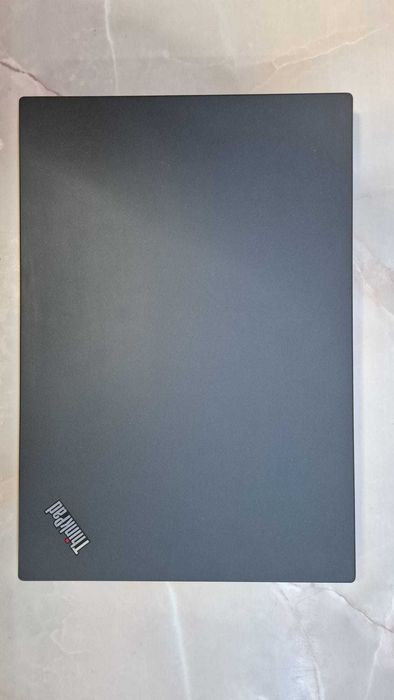 Vând laptop Lenovo ThinkPad T490 i5 16GB RAM 512 SSD
