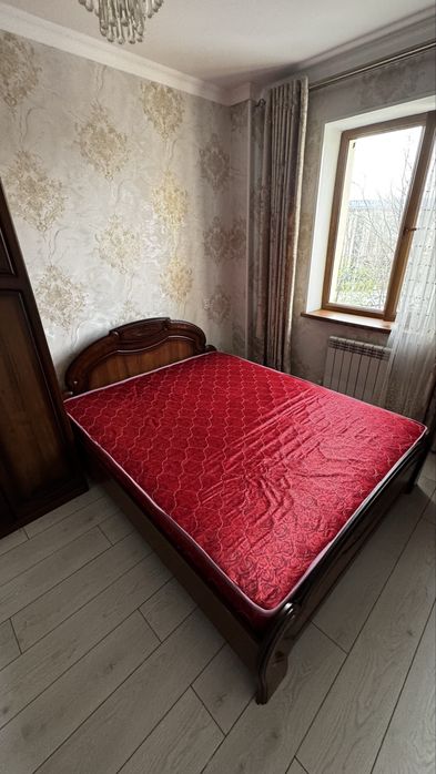 Кровать и шифонер