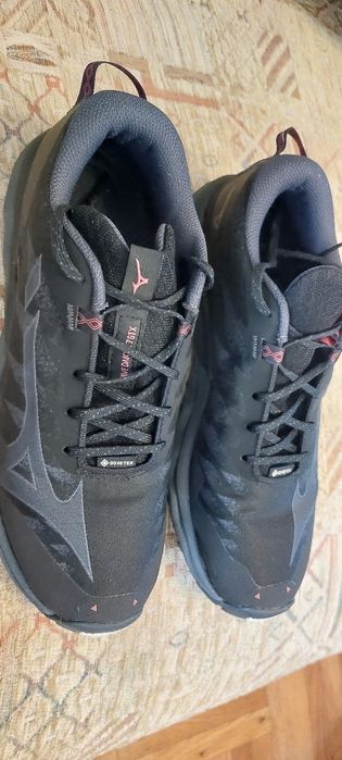 Mizuno Trail маратонки