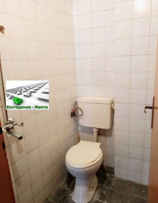 Дава се под наем Магазин в Пловдив, Център - 60 кв.м за 663 € - Снимка #9