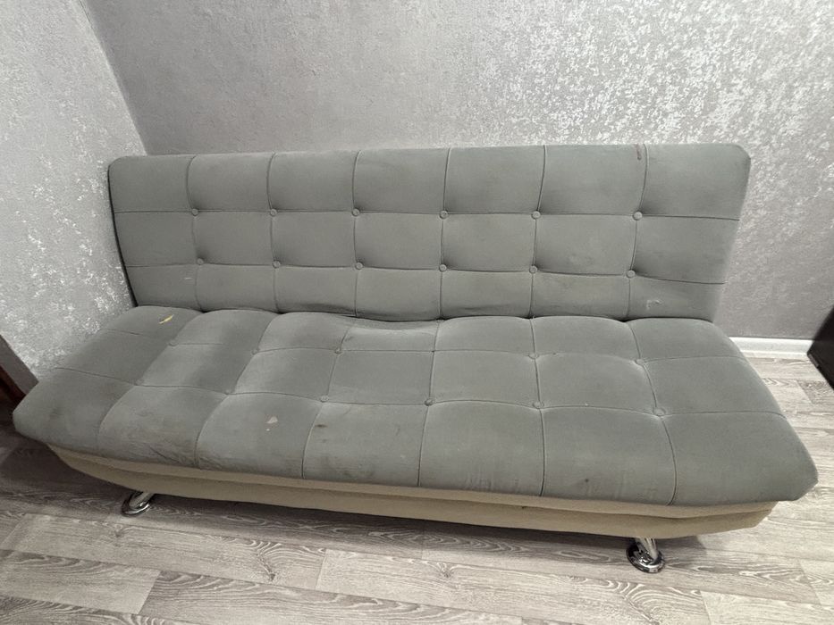 Продаётся диван-книжка.