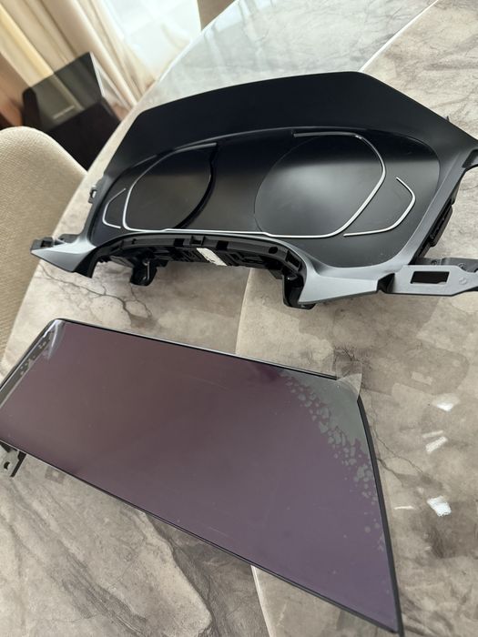 BMW 4 series G22 дигитален дисплей навигация километраж табло