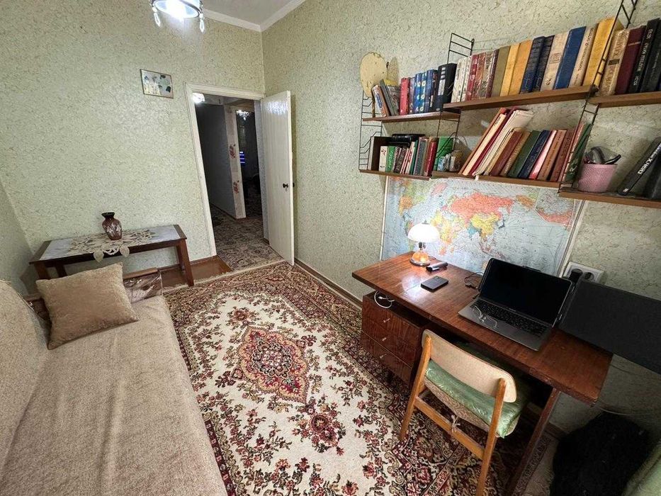 3-х комнатная квартира, 1 этаж, в центре города, 7-й мкр.