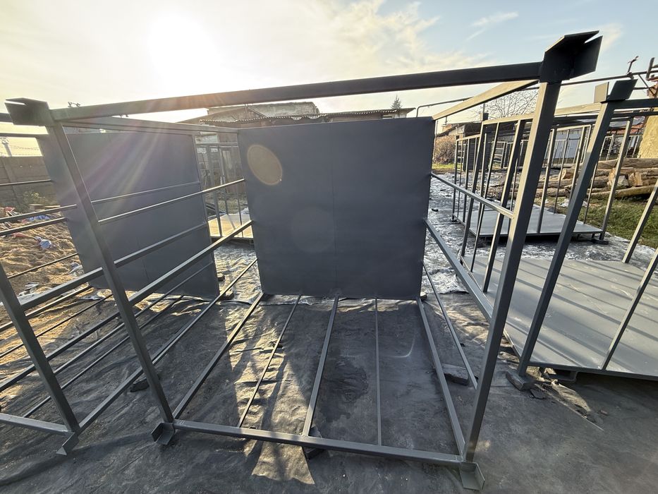 Boxpaleti metalici ieftini industriali cu tabla