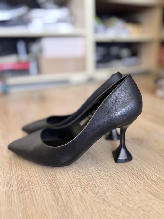 Туфли кожзам 35р