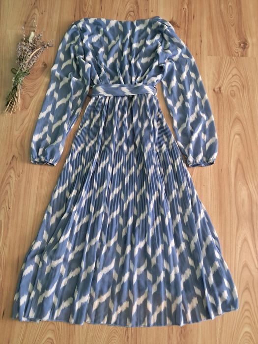 Прекрасна дамска рокля