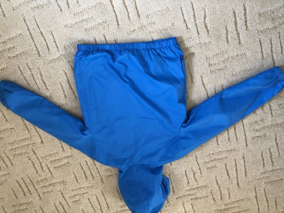 Geaca baiat benetton 6-7 ani