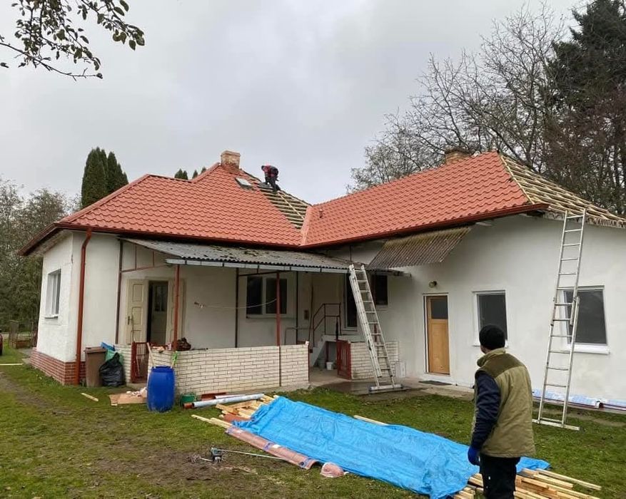 Executăm acoperisuri 
2. Montaj orice tip de invelitoare,
3. Dulgherie