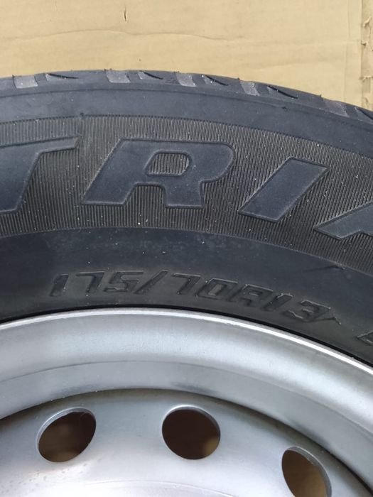 Продам шины с диском