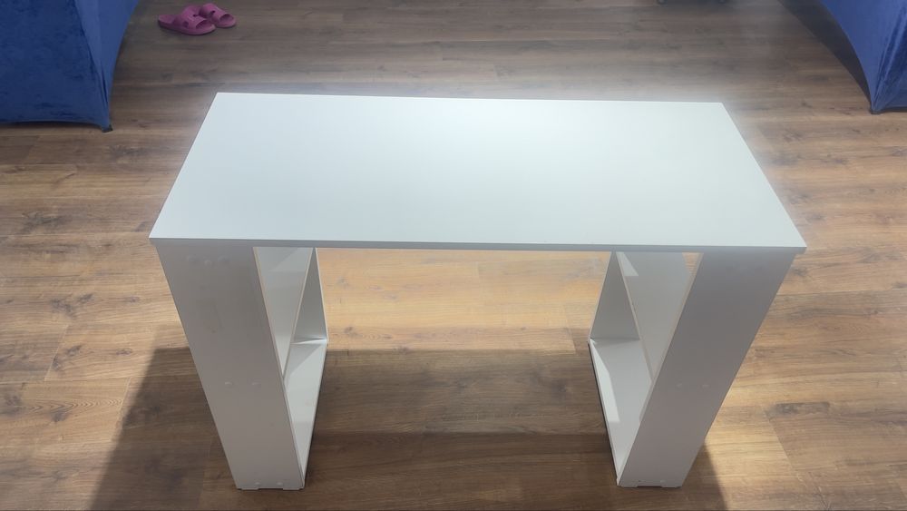 Продам стол для маникюра или для учебы