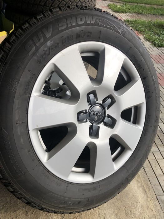 Vand anvelope de iarna cu jante 235/60 r18 audi/vw