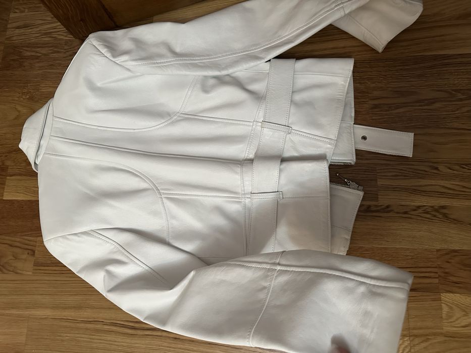 Geaca din piele nsturala