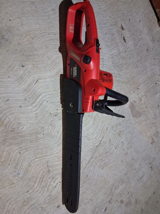 Fierăstrău electric cu lanț Black & Decker GK1940T