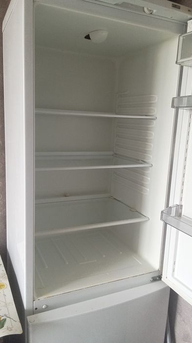 Продам нерабочий б/у холодильник.