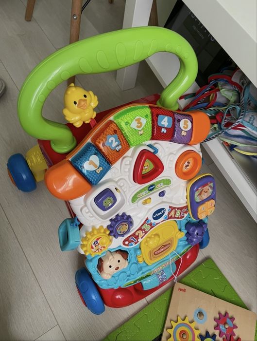 Бебешки играчки и аксесоари