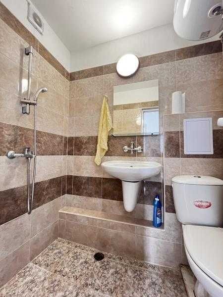 Дава се под наем Двустаен апартамент в Бургас, Лазур - 60 кв.м за 612 € - Снимка #7