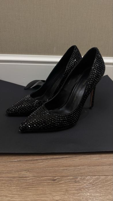 Продам красивые туфли от Basconi