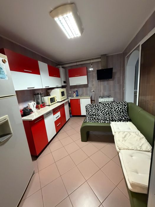 Inchiriez apartament 2 camere