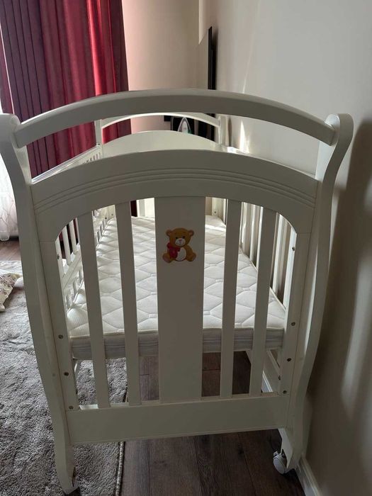 Детская кровать и шкаф