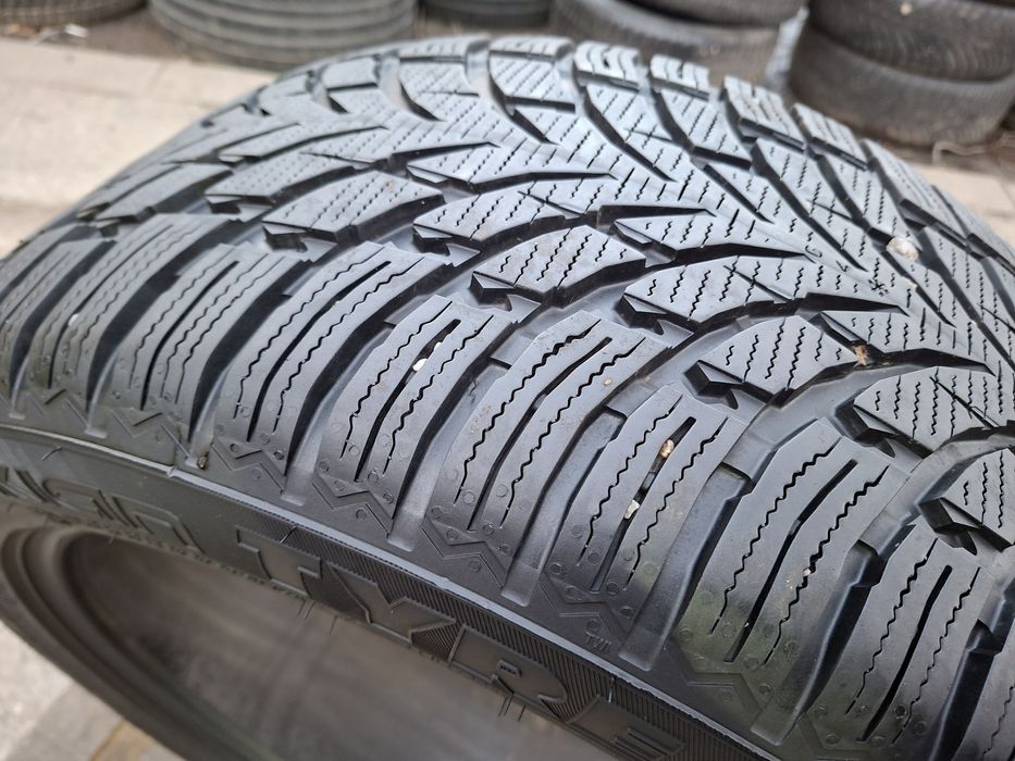 1бр. Почти Нова 255/45/19 Nokian WR SUV 4