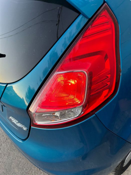 Rampă injectoare completă cu injectoare Ford Fiesta 1.0 EcoBoost 2015