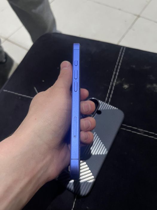 Айфон 16 128 гб .