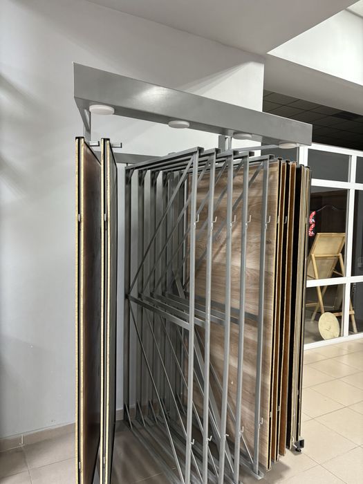 Экспозитор металлический (12)