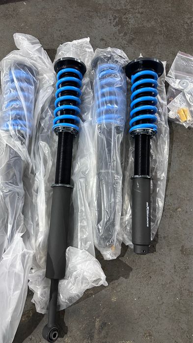 Продам амортизаторы w222 w220