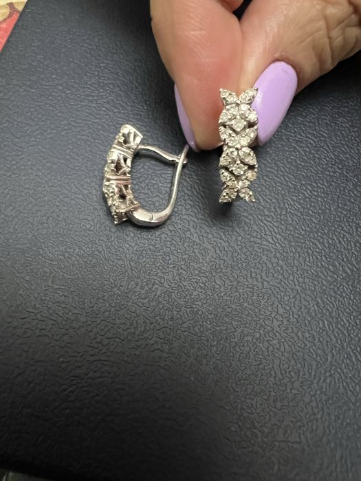 Серьги Белое золото с бриллиантом