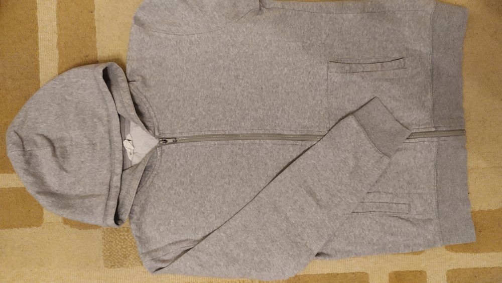 Разпродажба на дрехи за момче 164 см. Тениски, блузи, суичъри, пижама.