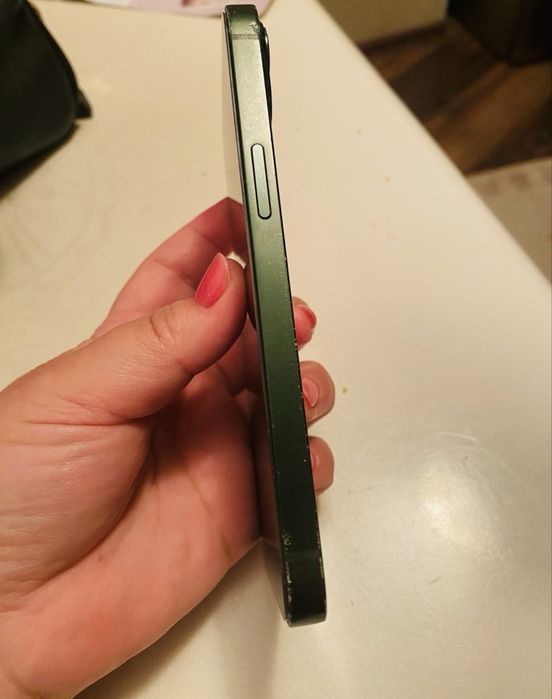 Айфон 13 зеленый