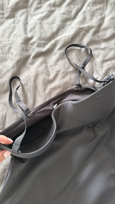 Боди skims XS черный