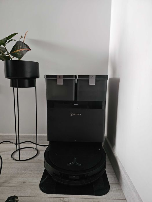 Най-новият и тънък робот Ecovacs Deebot T50 OMNI – Прахосмукачка и Моп