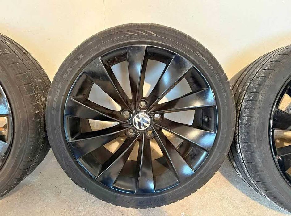 Vând Jante aliaj VW Interlagos pe 18 cu anvelope de vara 235/40/R18