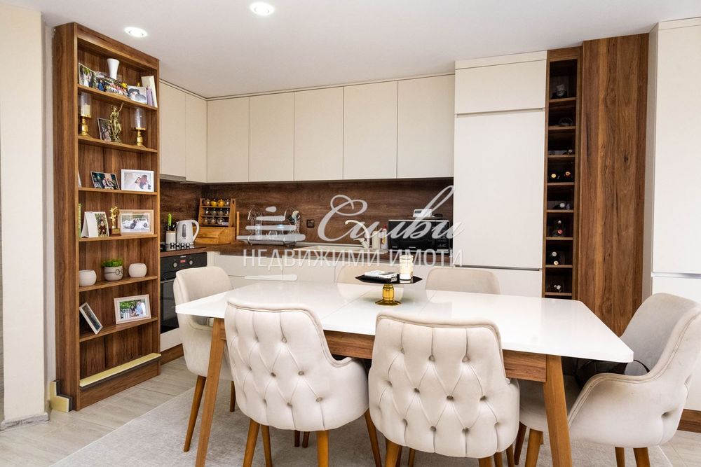 Продава се Тристаен апартамент в Шумен, Пазара - 94 кв.м за 1682 €/кв.м - Снимка #4