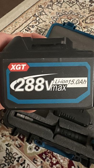 Продам ледобур Макита