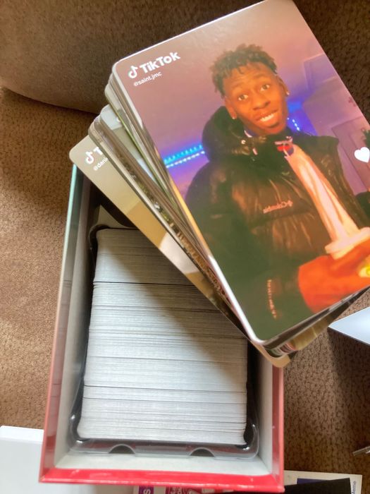 Настолна игра What Do You Meme? (TikTok Meme Edition) - Парти игра