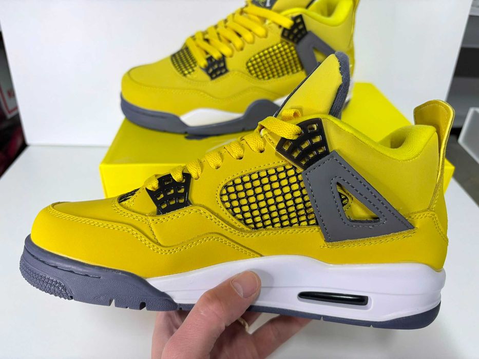 Nike Air Jordan 4 Retro Lightning