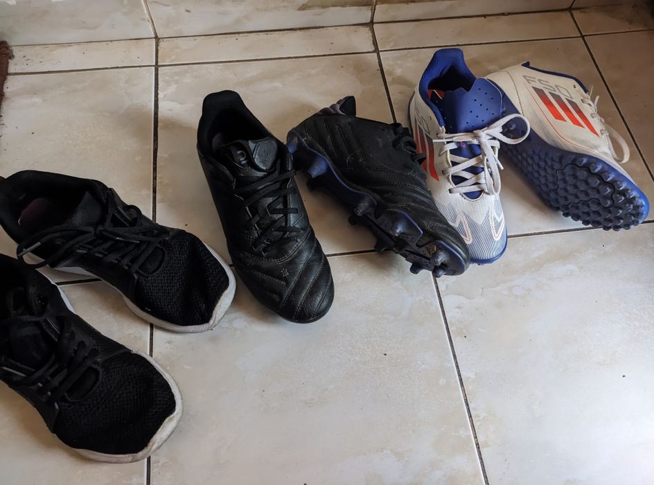 Vând adidași copii