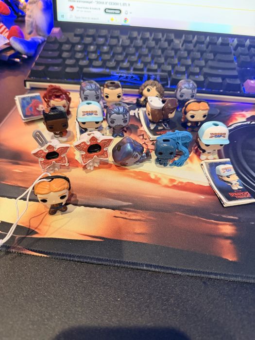 Stranger things kinder фигурки