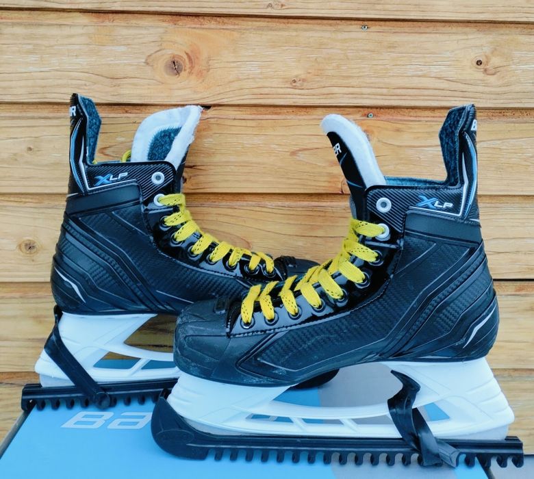 Vând patine BAUER XLP in stare FOARTE BUNA