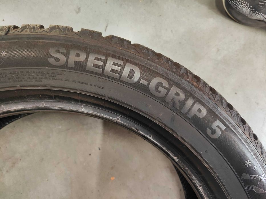 2бр.зимни гуми 195/60/18 Semperit