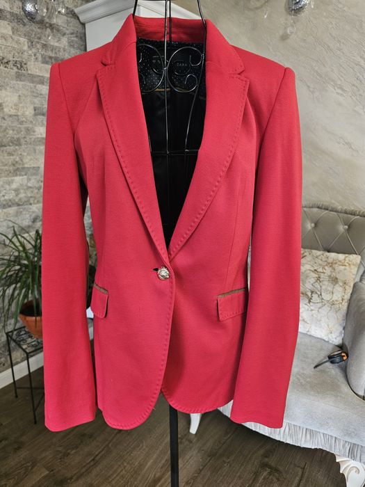 Sacou Zara rosu ferrari