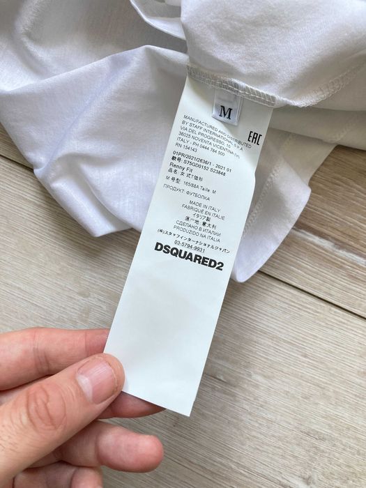 Оригинална Dsquared2 Dsquared дамска тениска размер М