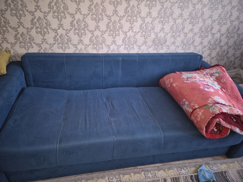 Отдам диван даром