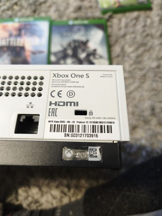 Consola Microsoft Xbox ONE S 1 Tb + Controlleri/cabluri/jocuri