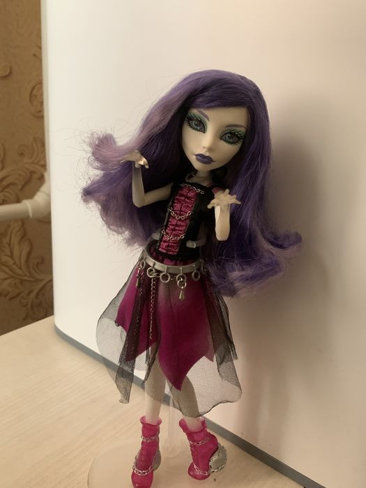 Spectra Vondergeist, Monster high g1, базовый выпуск (первая волна)